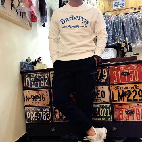 卡尔明星网红同款衣服,网红爆款服饰大揭秘！