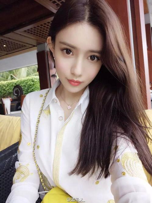 四叶草明星网红,闪耀星光的绿意女神