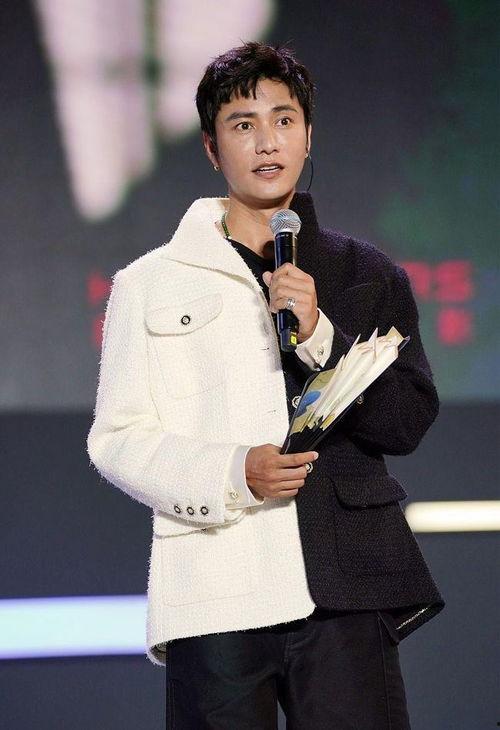 肤色黑的男明星网红,揭秘肤色黝黑男明星网红的网红之路”
