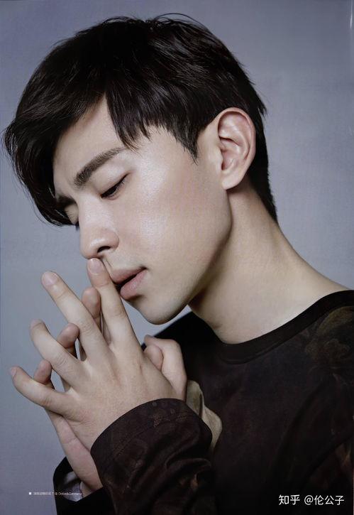 肤色黑的男明星网红,揭秘肤色黝黑男明星网红的网红之路”