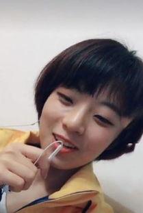 长得很像明星网红朱茵,美貌与才华并存的明星脸网红