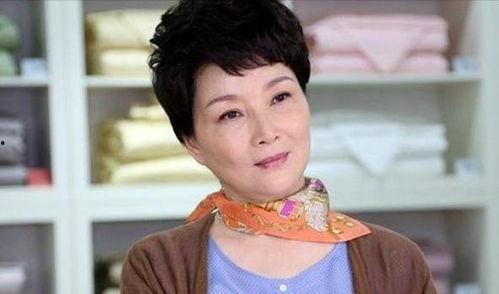 长得很像明星网红朱茵,美貌与才华并存的明星脸网红