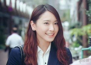 明星网红郑贝贝简介照片,网红界璀璨新星，魅力四射的时尚达人