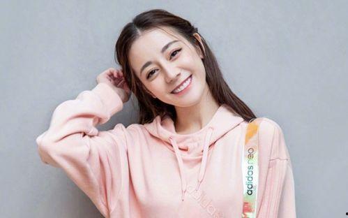 极萌熨斗明星网红款,时尚与实用并存，打造精致生活新潮流”