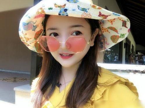 1米45的明星网红,身材娇小却魅力无限