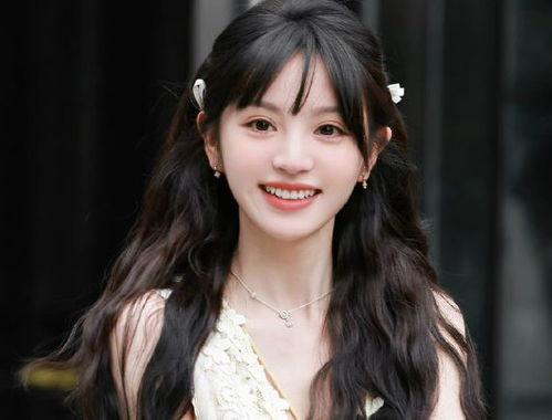 明星网红照片无水印图片,揭秘明星网红无水印美照背后的故事